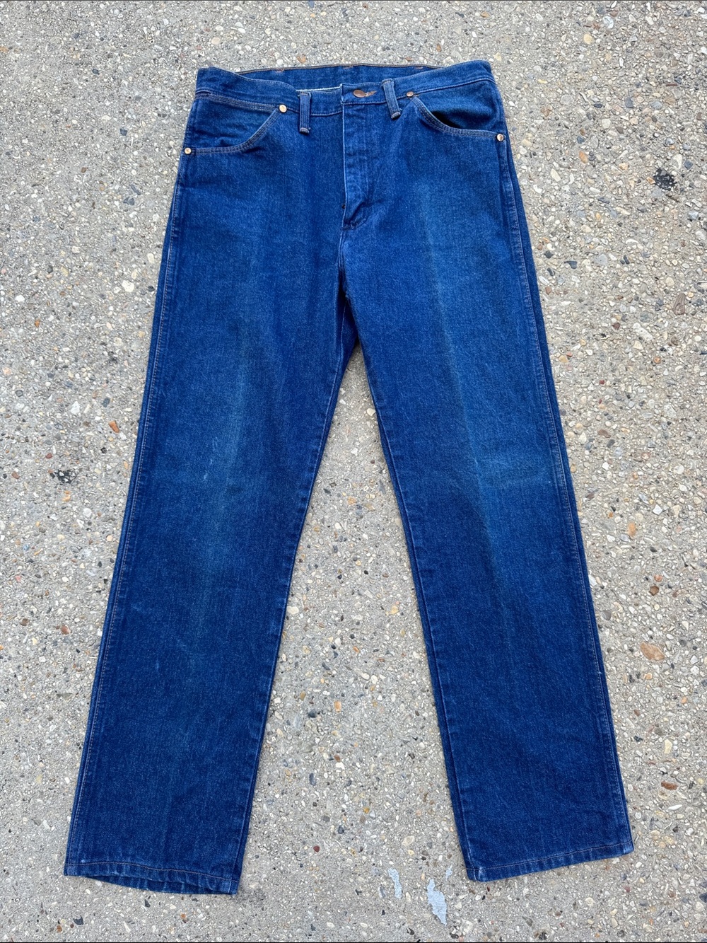 VTG 2001 Wrangler Men's Deep Blue Straight-Leg Jeans 34x31 - Made In USA